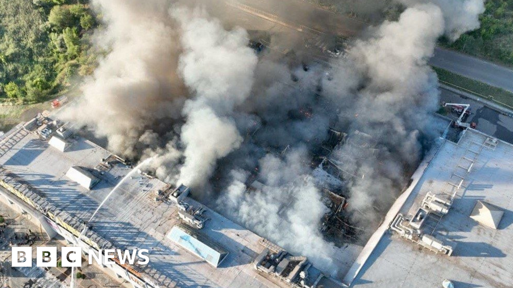 Russian double-tap drone strike kills 15 in Ukrainian mall, officials sayAt least 130 people, including 23 children, were also injured when the shopping centre was hit, according to the regional head.3 hrs agoEurope Russian double-tap drone strike kills 15 in Ukrainian mall, officials sayAt least 130 people, including 23 children, were also injured when the shopping centre was hit, according to the regional head.3 hrs agoEurope