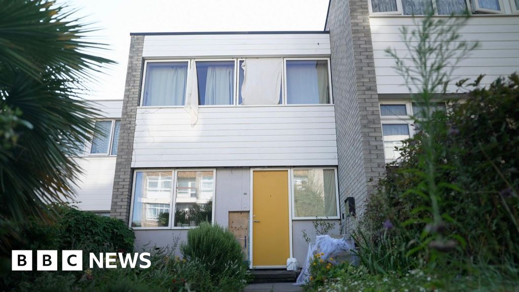 How this 1960s UK house is managing to stay cool without air conThe Passivhaus standard is growing in popularity as UK homeowners adapt to hotter summer temperatures.12 hrs agoClimate How this 1960s UK house is managing to stay cool without air conThe Passivhaus standard is growing in popularity as UK homeowners adapt to hotter summer temperatures.12 hrs agoClimate