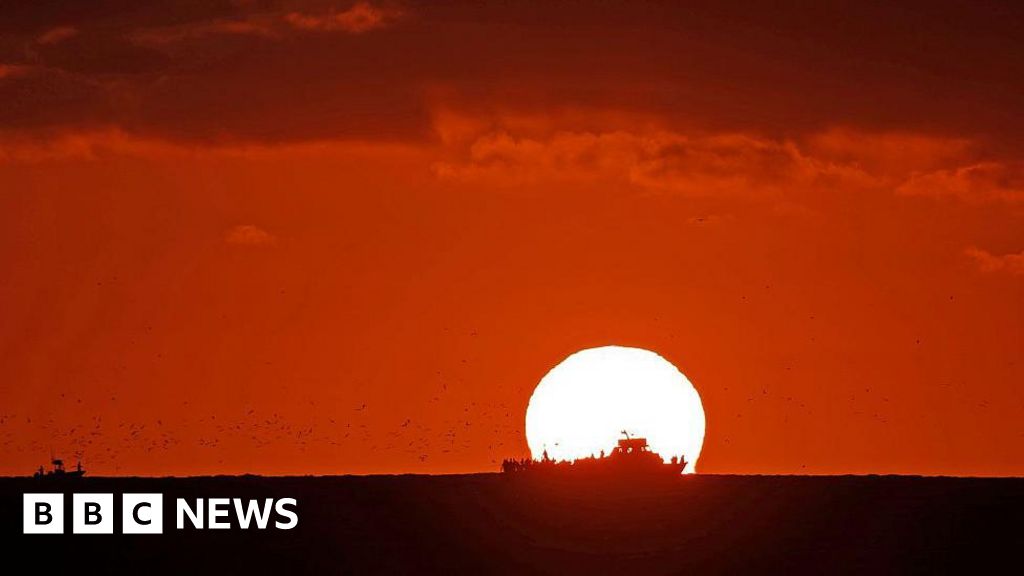 World's oceans hit highest temperature on record as El Niño growsThe record "is another clear signal of an ocean under growing stress", according to Dr Samantha Burgess from the European Copernicus climate change service.35 mins agoClimate World's oceans hit highest temperature on record as El Niño growsThe record "is another clear signal of an ocean under growing stress", according to Dr Samantha Burgess from the European Copernicus climate change service.35 mins agoClimate
