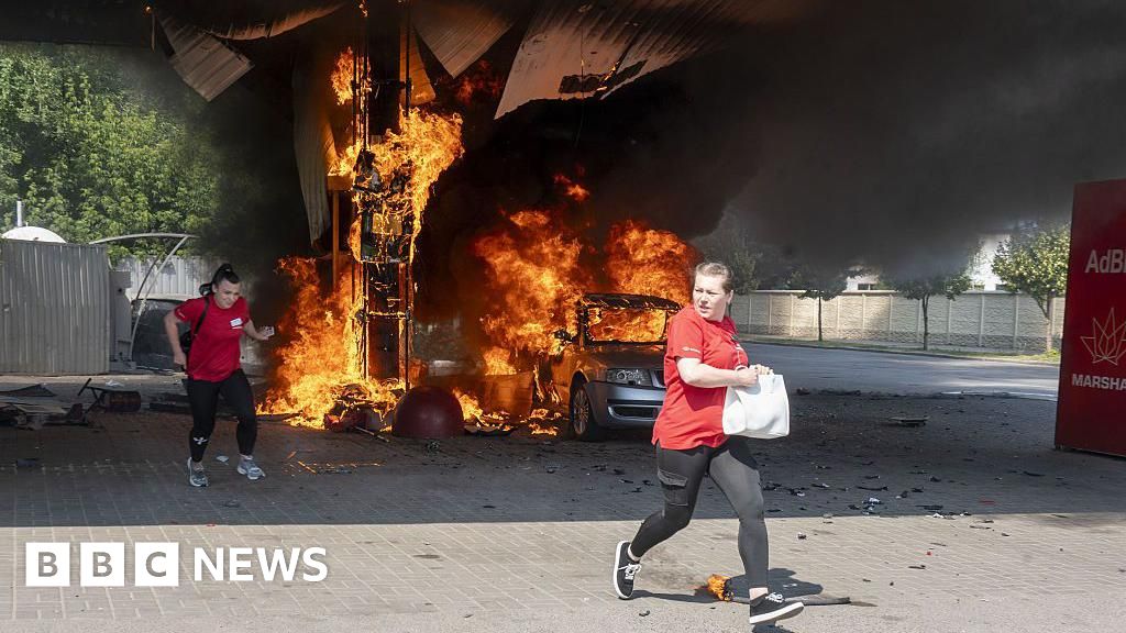 As Ukraine hits Russia's refineries, Russia targets Ukraine's petrol pumpsFuel companies are urging customers not to linger at the pumps after a wave of deadly attacks.10 hrs agoEurope As Ukraine hits Russia's refineries, Russia targets Ukraine's petrol pumpsFuel companies are urging customers not to linger at the pumps after a wave of deadly attacks.10 hrs agoEurope