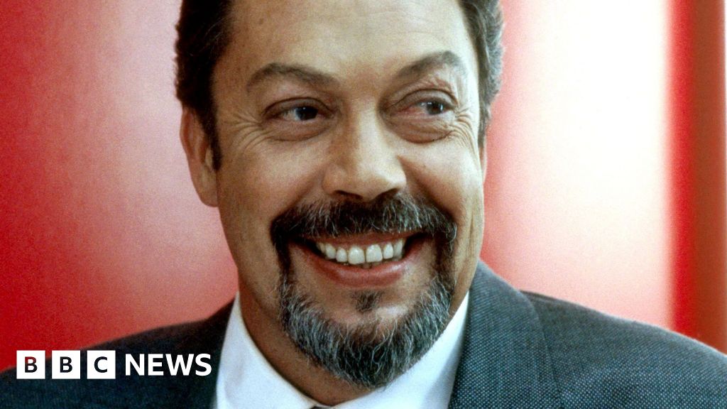 Rocky Horror star Tim Curry dies at 80Curry was best known for playing the outlandish Frank-N-Furter in cult film The Rocky Horror Picture Show.3 hrs agoUS & Canada Rocky Horror star Tim Curry dies at 80Curry was best known for playing the outlandish Frank-N-Furter in cult film The Rocky Horror Picture Show.3 hrs agoUS & Canada