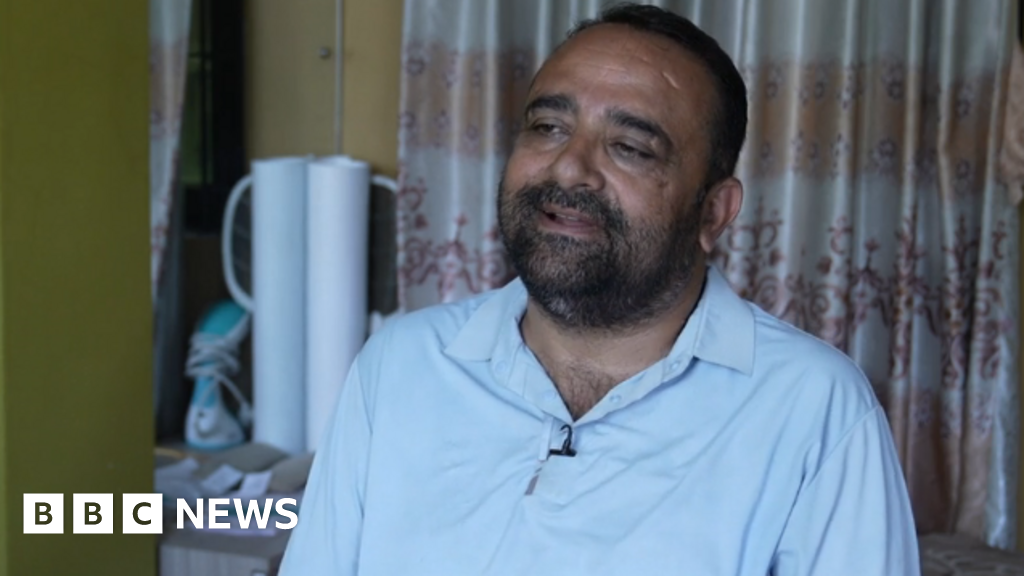 Head teacher evacuated 900 children minutes before Nepal floods hit schoolRajendra Dawadi leapt into action after receiving warnings over waters heading towards his school.31 mins agoAsia Head teacher evacuated 900 children minutes before Nepal floods hit schoolRajendra Dawadi leapt into action after receiving warnings over waters heading towards his school.31 mins agoAsia