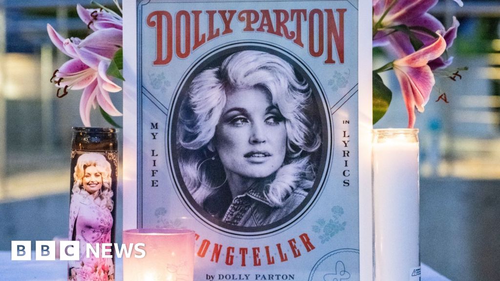 Dolly Parton laid to rest alongside husband in NashvilleA private family funeral is held for the singer who died on Tuesday at the age of 80.4 hrs agoCulture Dolly Parton laid to rest alongside husband in NashvilleA private family funeral is held for the singer who died on Tuesday at the age of 80.4 hrs agoCulture