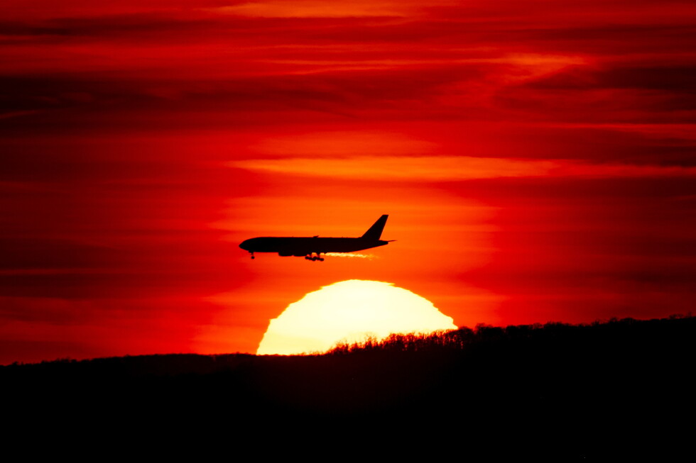 Flight attendants and pilots have highest risk of dying from radiation-linked cancers, study says Flight attendants and pilots have highest risk of dying from radiation-linked cancers, study says