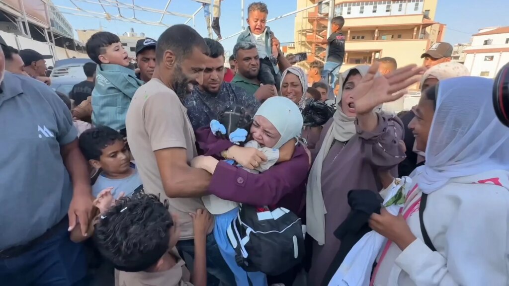 Palestinian patients return to Gaza as thousands still await evacuation Palestinian patients return to Gaza as thousands still await evacuation