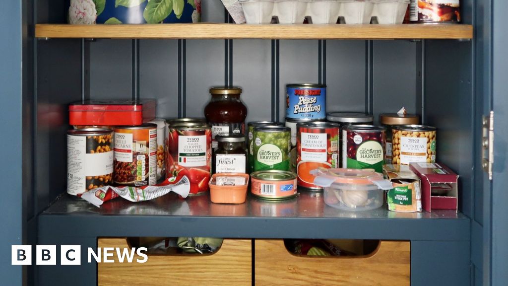UK warned to stock up on food to prepare for extreme weatherThe country will see "more extreme storms" as the strongest El Niño event in a generation develops over the Pacific Ocean, the environment secretary says.50 mins agoBusiness UK warned to stock up on food to prepare for extreme weatherThe country will see "more extreme storms" as the strongest El Niño event in a generation develops over the Pacific Ocean, the environment secretary says.50 mins agoBusiness