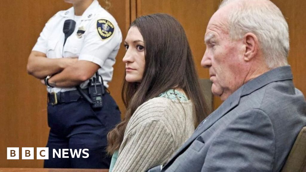 Mistrial declared in Lindsay Clancy murder case, after jury deadlocks The mistrial now puts the murder case – and Clancy's future – in limbo as to whether she will be held criminally liable in the deaths of her three kids.15 hrs agoUS & Canada Mistrial declared in Lindsay Clancy murder case, after jury deadlocks The mistrial now puts the murder case - and Clancy's future - in limbo as to whether she will be held criminally liable in the deaths of her three kids.15 hrs agoUS & Canada