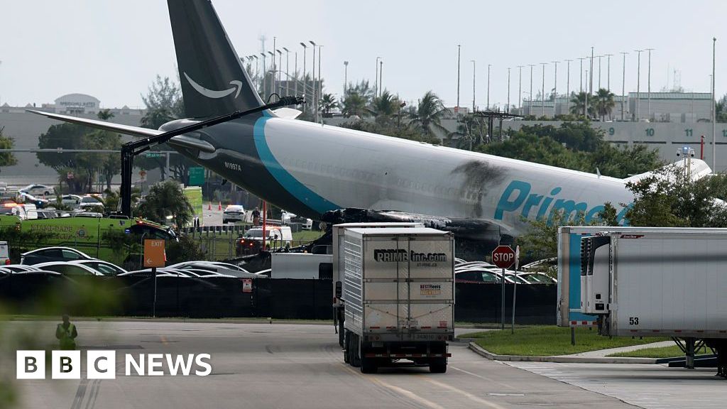 Five dead after Amazon cargo plane crashes at Miami airportFive people are dead and five seriously injured after a Boeing 767-300 cargo plane "overran" the runway and caught fire, officials say.11 mins agoUS & Canada Five dead after Amazon cargo plane crashes at Miami airportFive people are dead and five seriously injured after a Boeing 767-300 cargo plane "overran" the runway and caught fire, officials say.11 mins agoUS & Canada