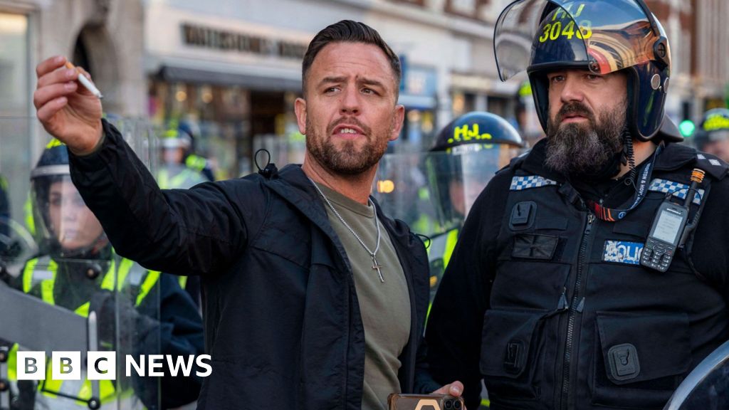 How UK's anti-migrant boat protests were organised and who is behind themDanny Thomas organised the demonstration in Dover – seemingly after weeks of preparation – and was also present in Portsmouth.58 mins agoUK How UK's anti-migrant boat protests were organised and who is behind themDanny Thomas organised the demonstration in Dover - seemingly after weeks of preparation - and was also present in Portsmouth.58 mins agoUK
