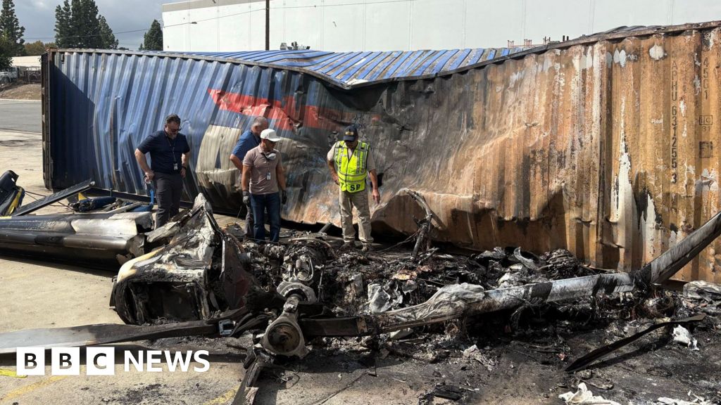 Photos show charred wreckage from deadly crash of news helicopter in LAA 29-year-old pedestrian who was the third victim of the unexplained crash has been identified.22 mins agoUS & Canada Photos show charred wreckage from deadly crash of news helicopter in LAA 29-year-old pedestrian who was the third victim of the unexplained crash has been identified.22 mins agoUS & Canada