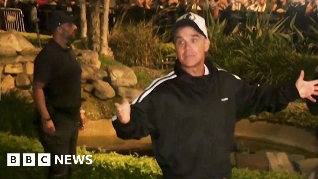 Robbie Williams' surprise singalong after Peru gig cancelledRobbie Williams gave an impromptu performance outside a hotel in Lima after his stadium concert was cancelled.9 hrs agoCulture Robbie Williams' surprise singalong after Peru gig cancelledRobbie Williams gave an impromptu performance outside a hotel in Lima after his stadium concert was cancelled.9 hrs agoCulture