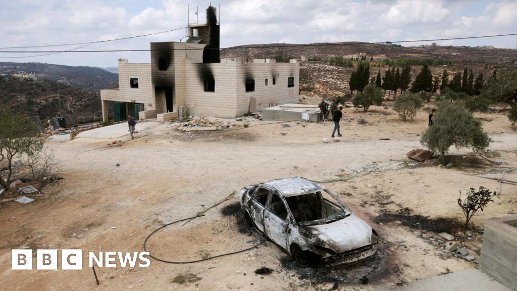 Israeli settlers attack West Bank village and block Palestinian family's return homeTwo homes belonging to the al-Tubasi family were set on fire and Israeli security forces were also targeted by settlers. 4 hrs agoMiddle East Israeli settlers attack West Bank village and block Palestinian family's return homeTwo homes belonging to the al-Tubasi family were set on fire and Israeli security forces were also targeted by settlers. 4 hrs agoMiddle East