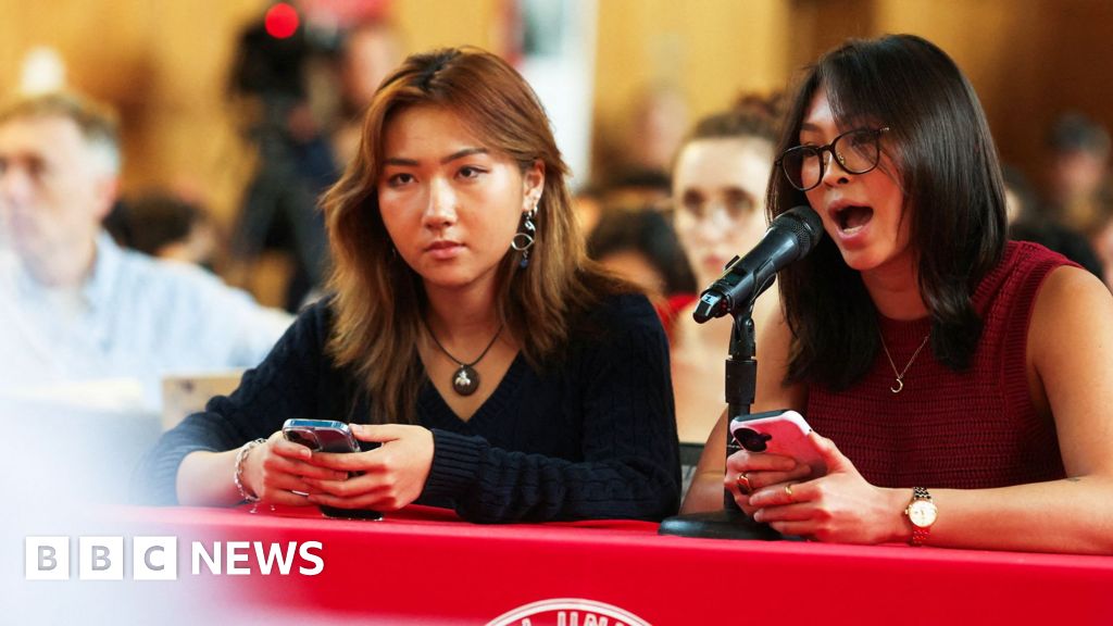 Cornell students voice frustration at public hearing over rape caseThe BBC's Nada Tawfik was at the hearing, where the university's Student Assembly led a discussion around safety concerns and sexual violence on campus.5 hrs agoUS & Canada Cornell students voice frustration at public hearing over rape caseThe BBC's Nada Tawfik was at the hearing, where the university's Student Assembly led a discussion around safety concerns and sexual violence on campus.5 hrs agoUS & Canada