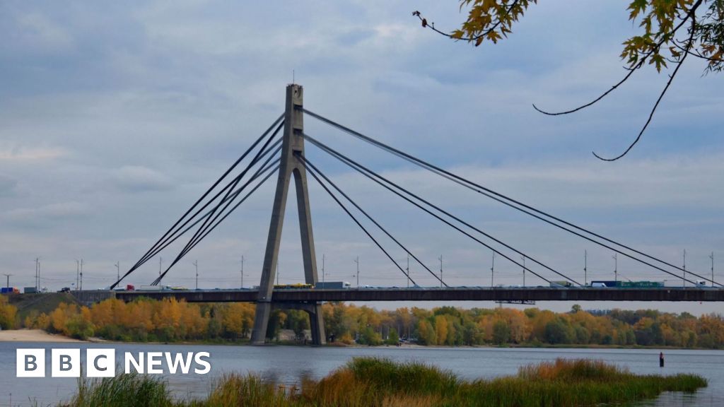 Russia strikes second major bridge in Kyiv, mayor saysThe strike on Northern Bridge comes after repeat attacks on another major bridge in recent days.53 mins agoEurope Russia strikes second major bridge in Kyiv, mayor saysThe strike on Northern Bridge comes after repeat attacks on another major bridge in recent days.53 mins agoEurope