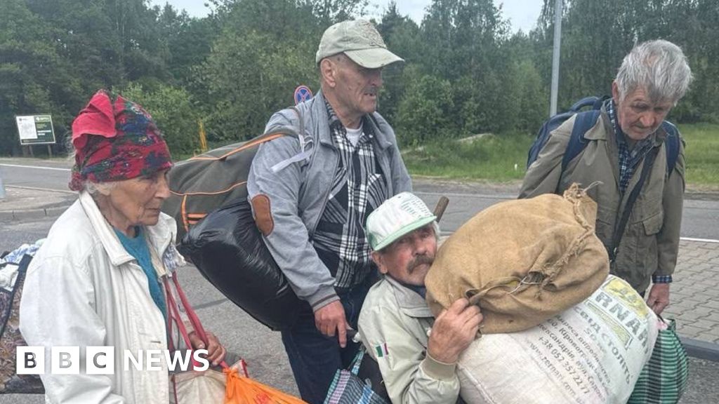 White House says Melania Trump brokered truce for Ukraine city 'on brink of disaster'Ukraine and Russia confirm the truce in Russian-occupied Oleshky, where residents have had to eat garden weeds to survive.4 hrs agoEurope White House says Melania Trump brokered truce for Ukraine city 'on brink of disaster'Ukraine and Russia confirm the truce in Russian-occupied Oleshky, where residents have had to eat garden weeds to survive.4 hrs agoEurope